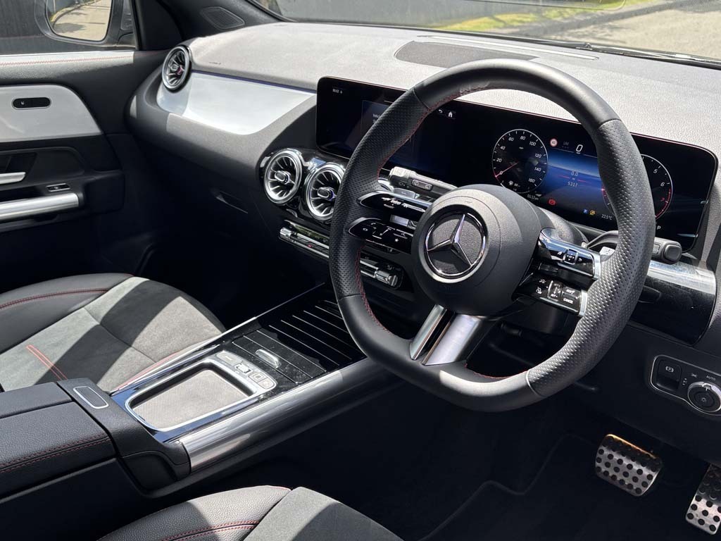 Mercedes-Benz GLA Class 1.3 Gla180h Mhev Sport Edition Suv Hybr Grey #19
