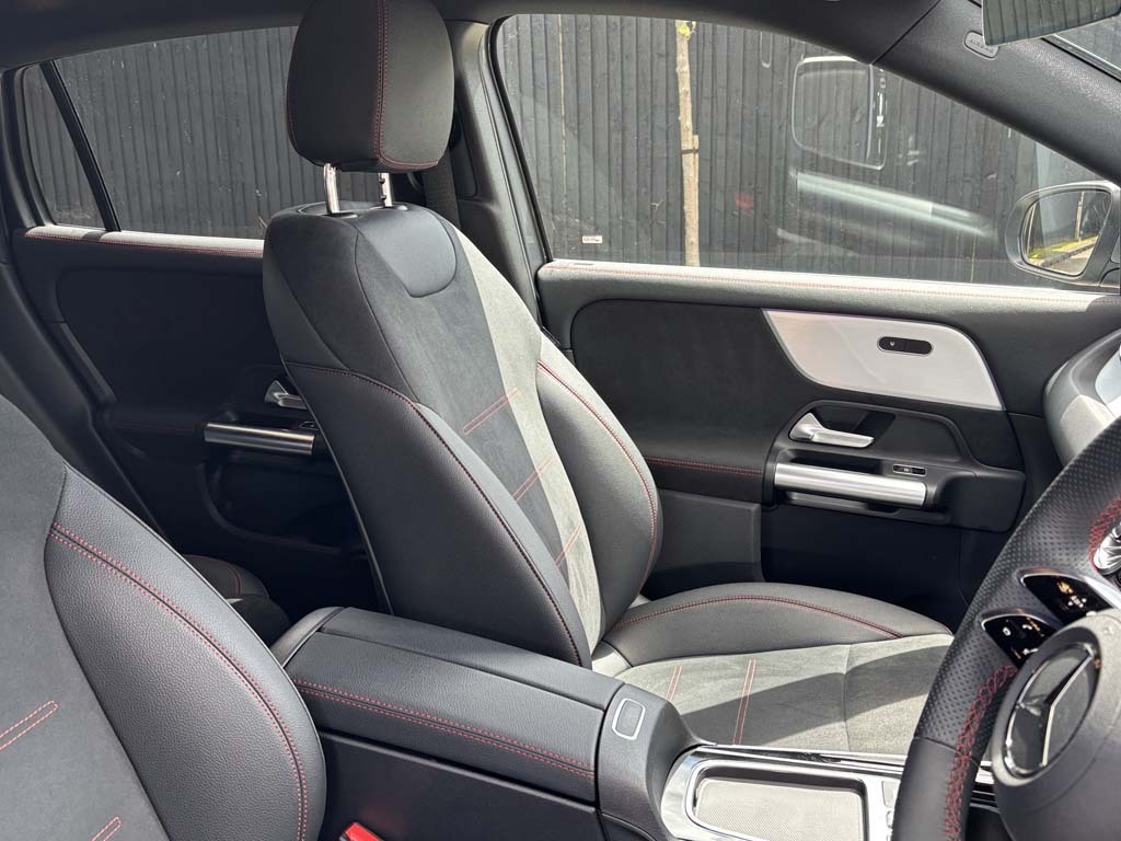 Mercedes-Benz GLA Class 1.3 Gla180h Mhev Sport Edition Suv Hybr Grey #33
