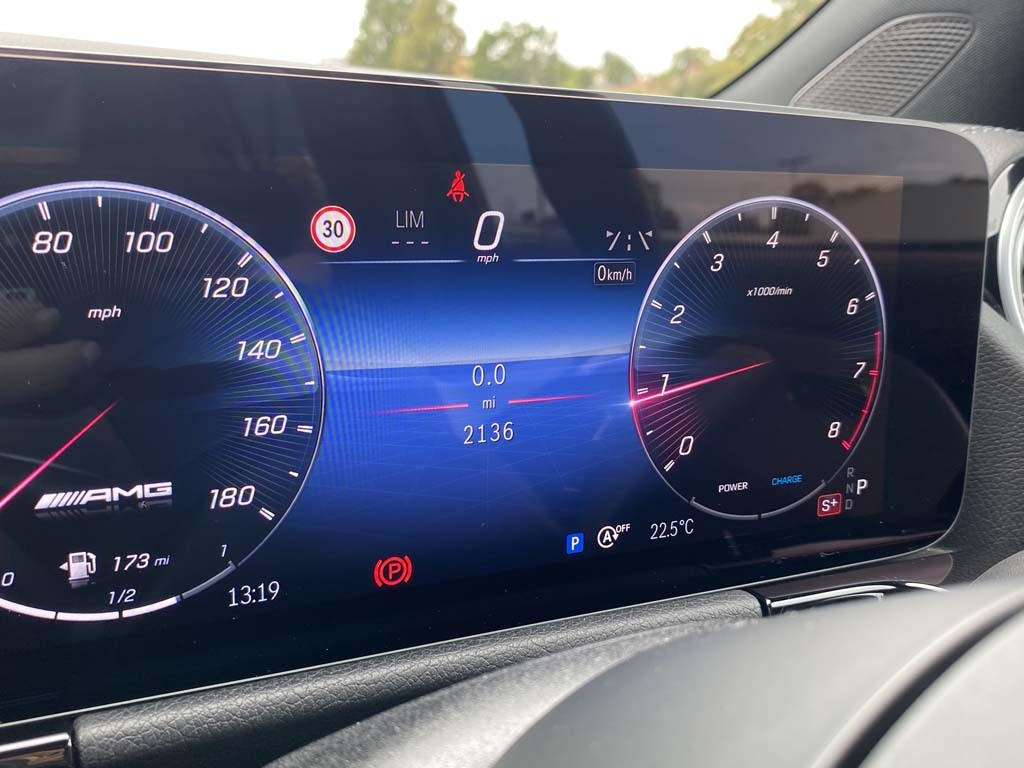 Mercedes-Benz GLA Class Gla 35 4Matic Premium Black #4