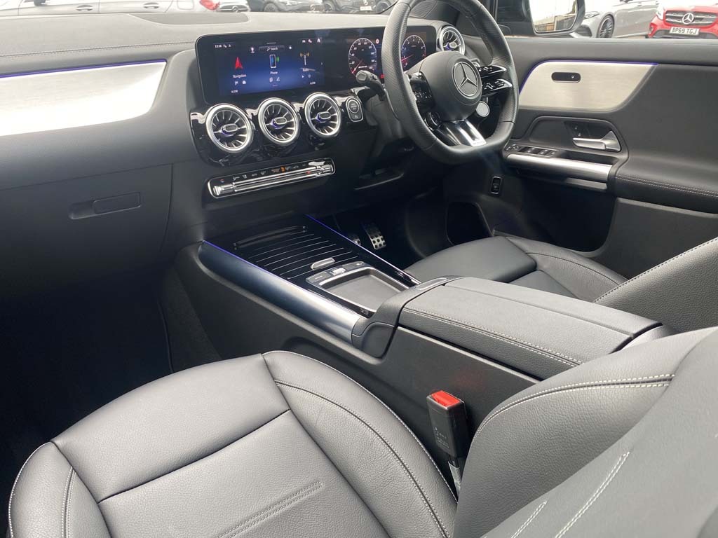 Mercedes-Benz GLA Class Gla 35 4Matic Premium Black #3