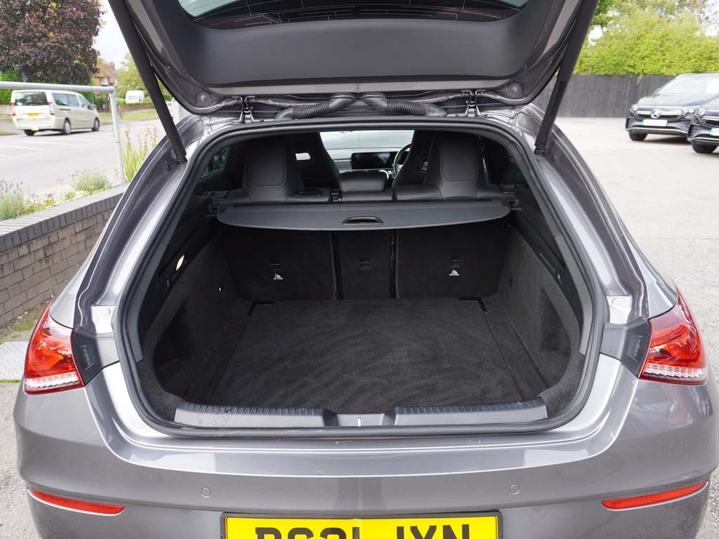 Mercedes-Benz CLA Class Cla 180 Amg Line Premium Plus Tip Grey #6
