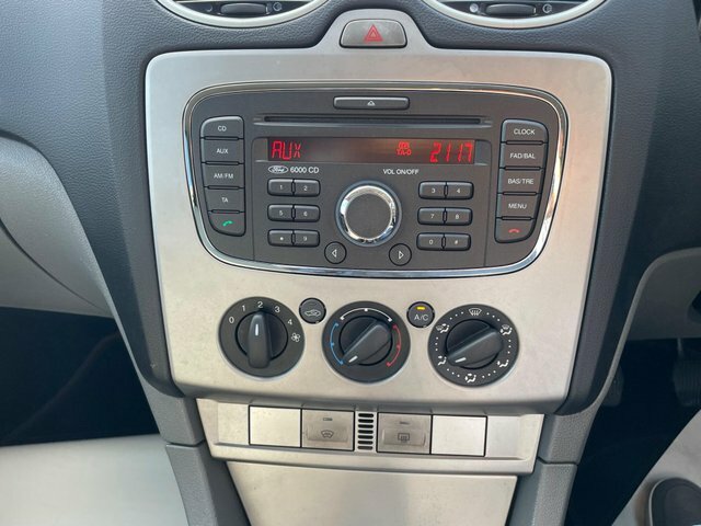 Ford Focus 1.6 Zetec Hatchback 161 Gkm, 9 Blue #20