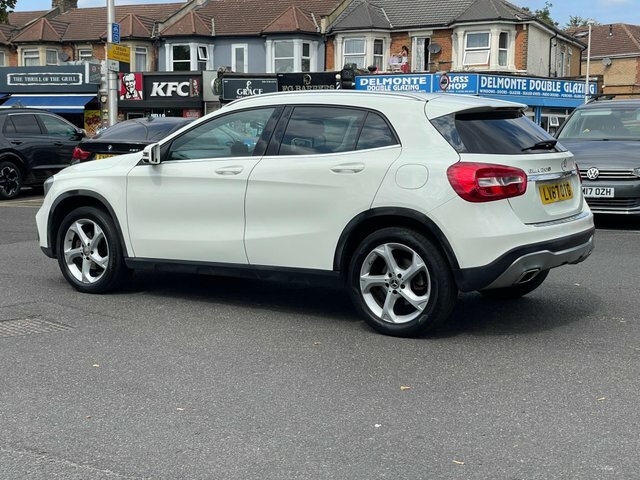 Mercedes-Benz GLA Class 1.6 Gla200 Sport 7G-dct White #5
