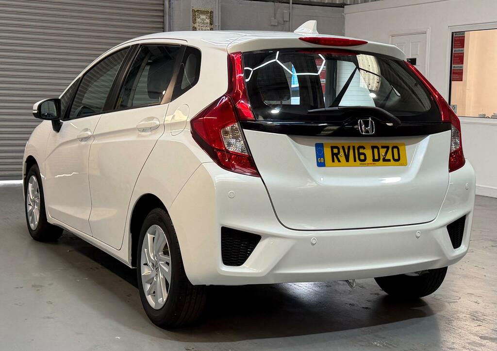 Honda Jazz Se White #4