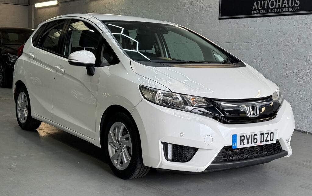 Honda Jazz Se White