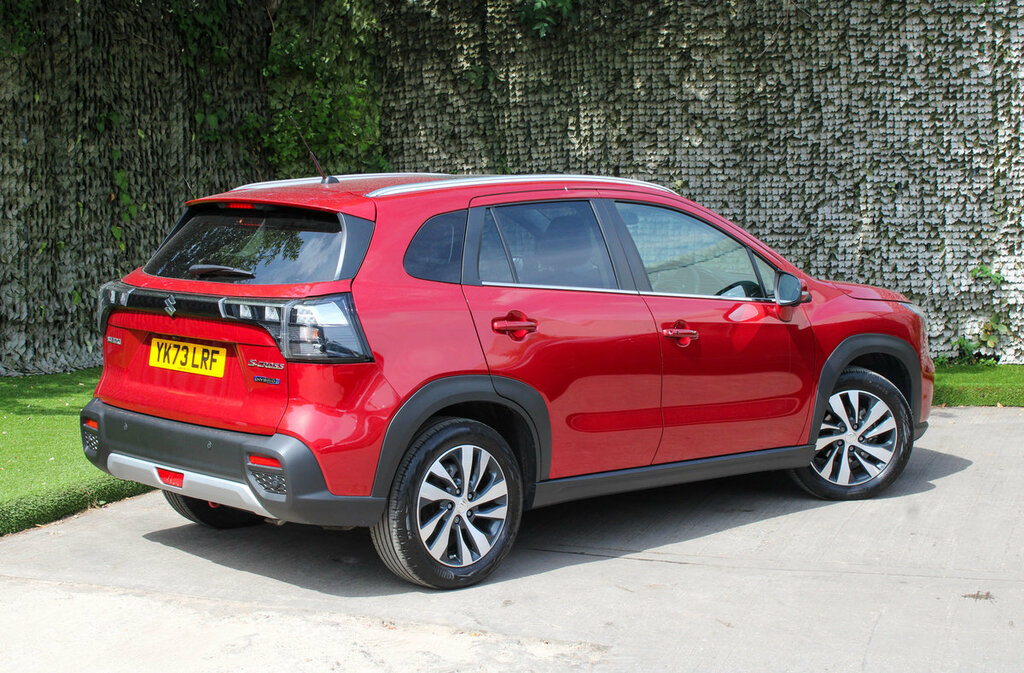 Suzuki S Cross Ultra Allgrip Red #4