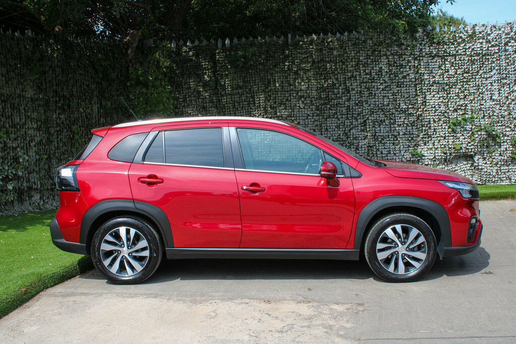 Suzuki S Cross Ultra Allgrip Red #3