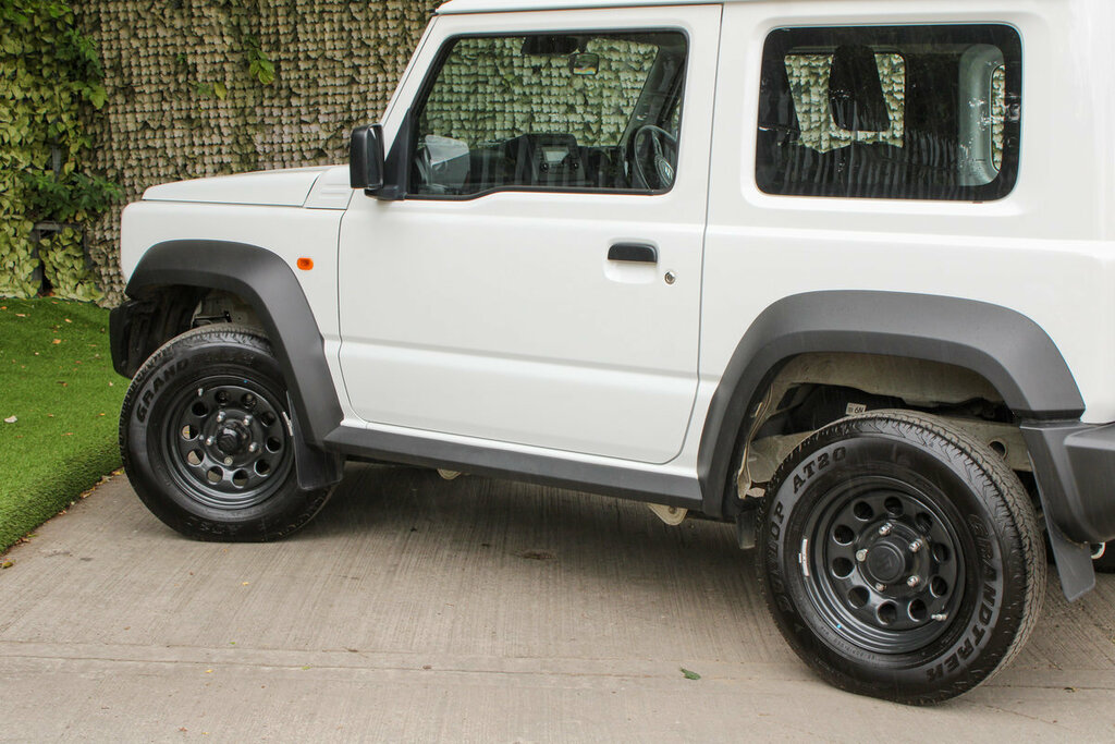 Suzuki Jimny 1.5 202473 4 Seats 4Wd Ulez Black #8