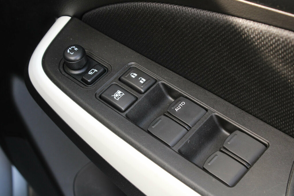 Suzuki Swift 1.2 Dualjet 83 12V Hybrid Sz-t Dab Radio #37