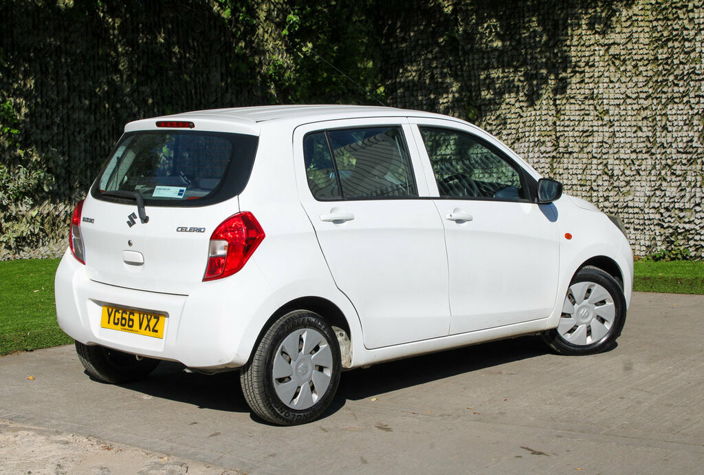 Suzuki Celerio Sz2 White #4