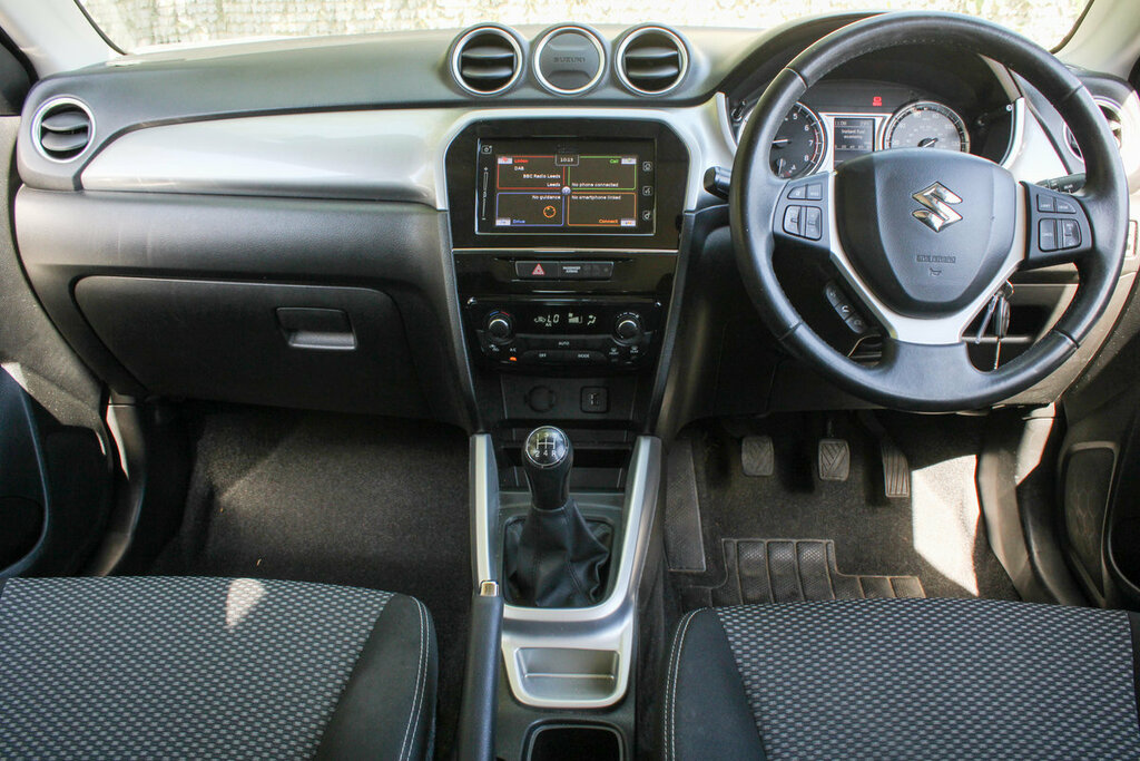 Suzuki Vitara Sz-t Black #2