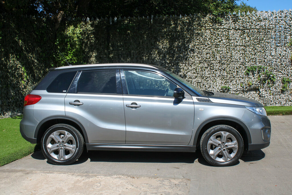 Suzuki Vitara Sz-t Black #3