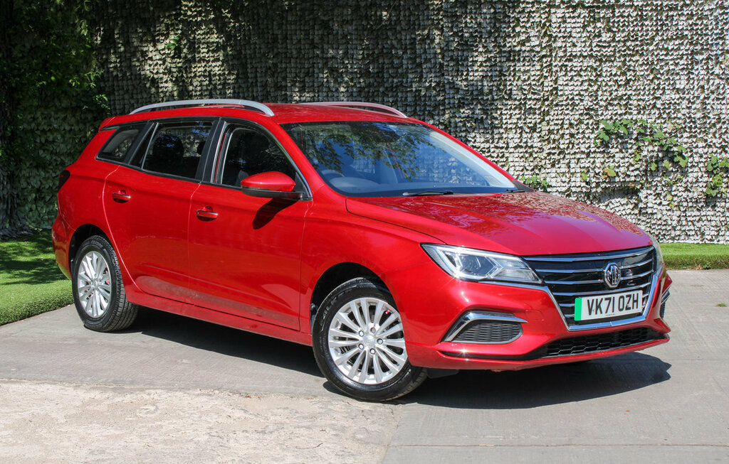 MG MG5 Exclusive Red