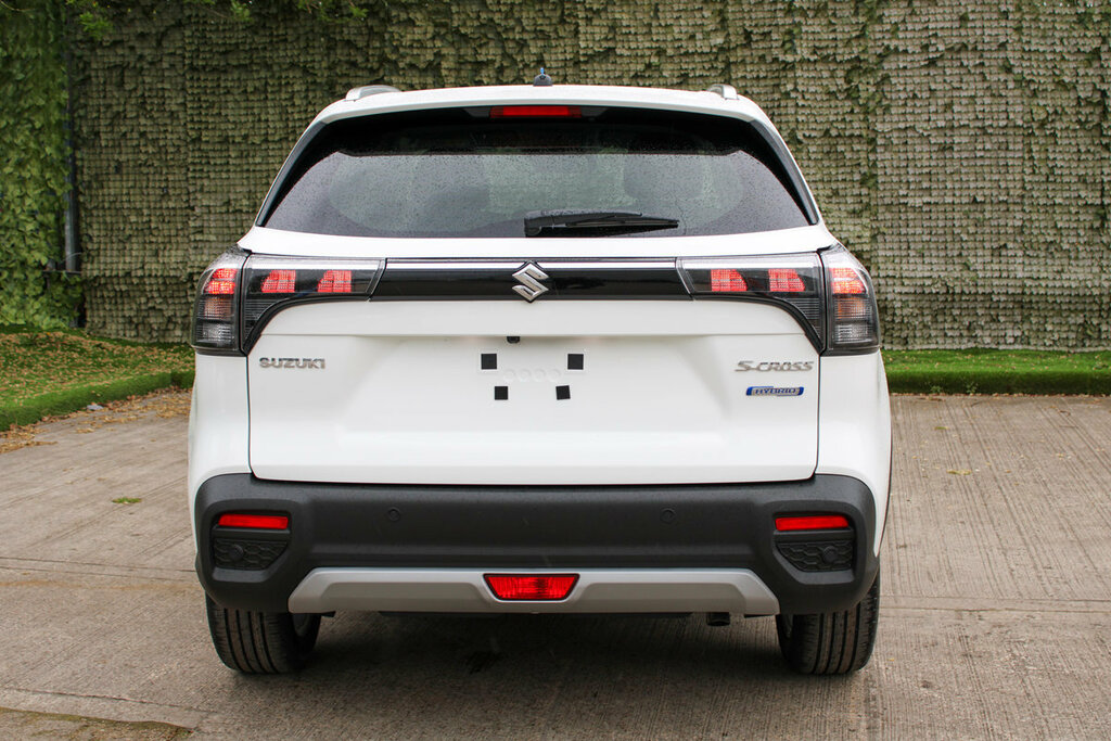 Suzuki S Cross Motion White #5