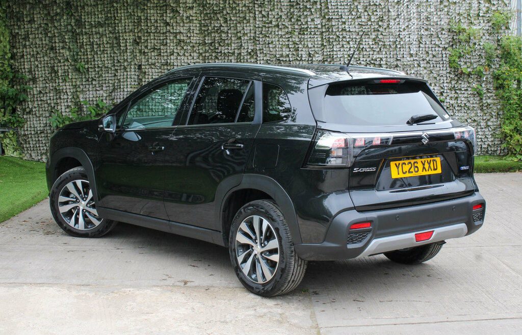 Suzuki S Cross Ultra Black #5
