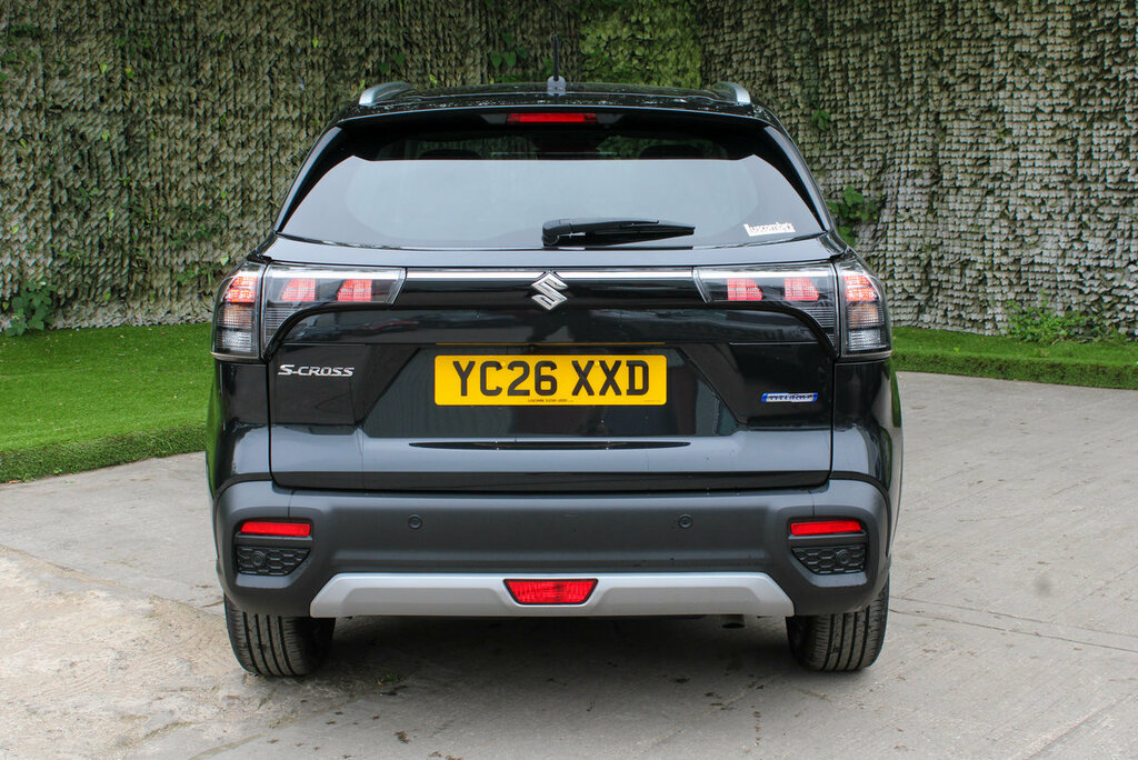Suzuki S Cross Ultra Black #4