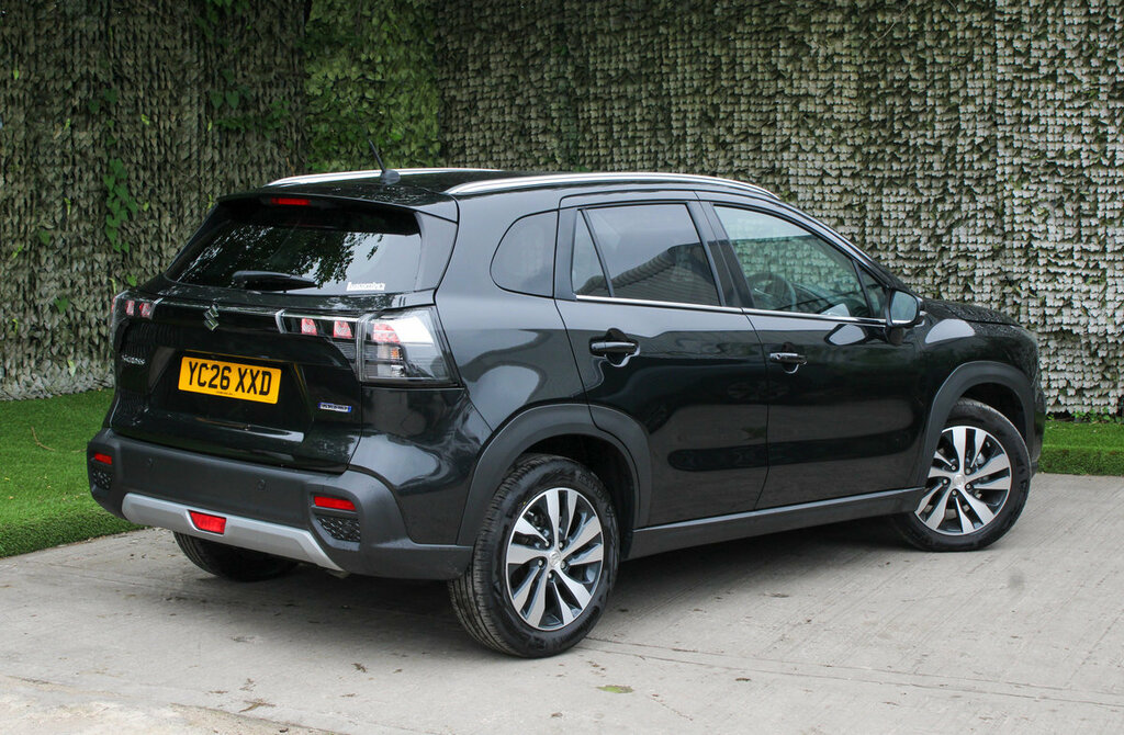 Suzuki S Cross Ultra Black #3