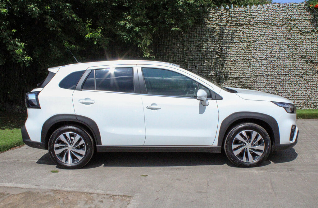 Suzuki S Cross Ultra Allgrip White #3