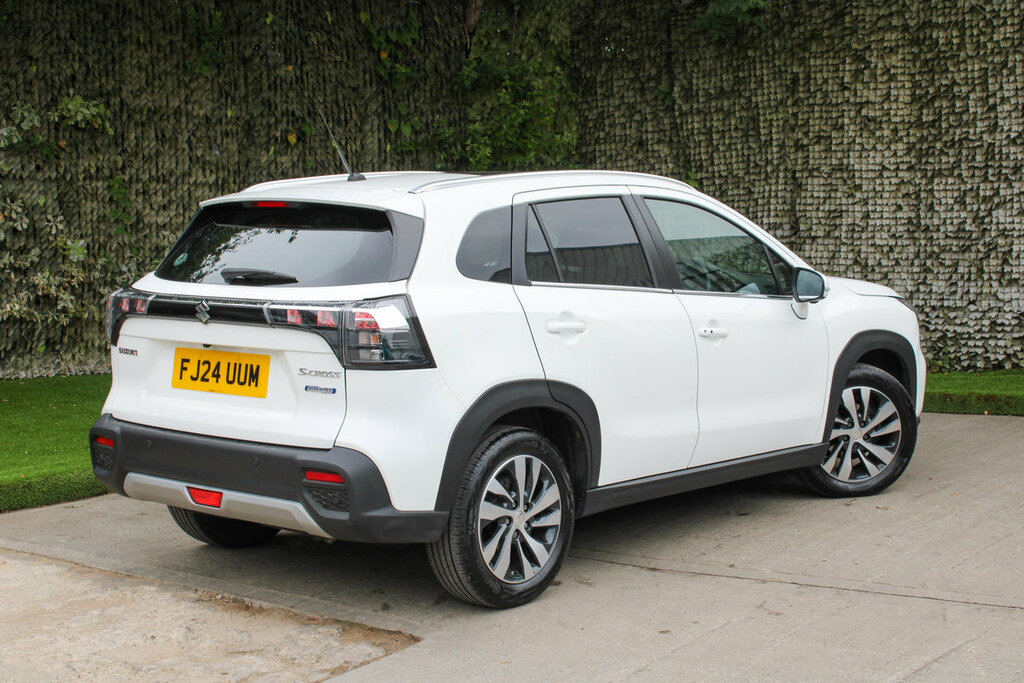 Suzuki S Cross Ultra Allgrip White #4