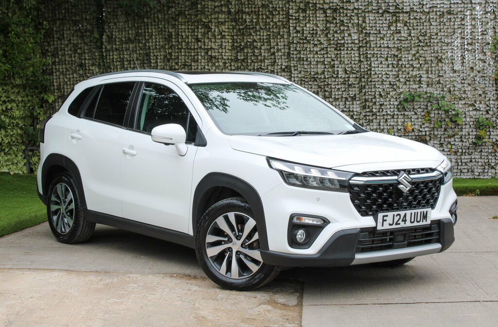 Suzuki S Cross Ultra Allgrip White
