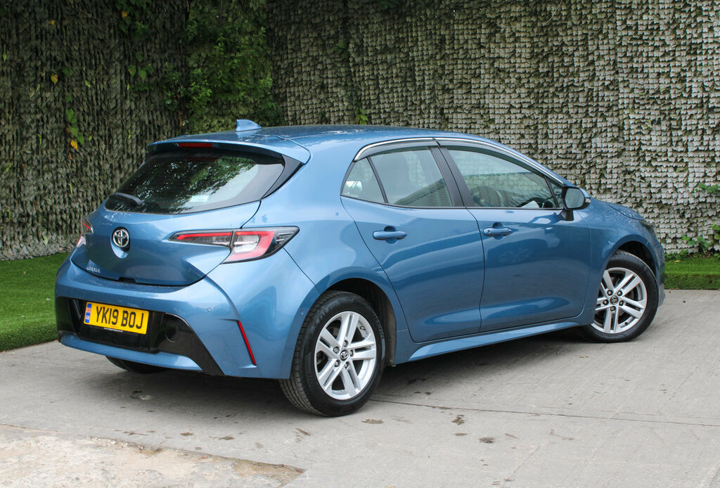 Toyota Corolla Icon Tech Blue #4