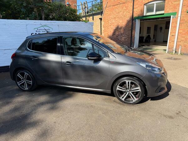 Peugeot 208 Puretech Gpf Gt Line Grey #15