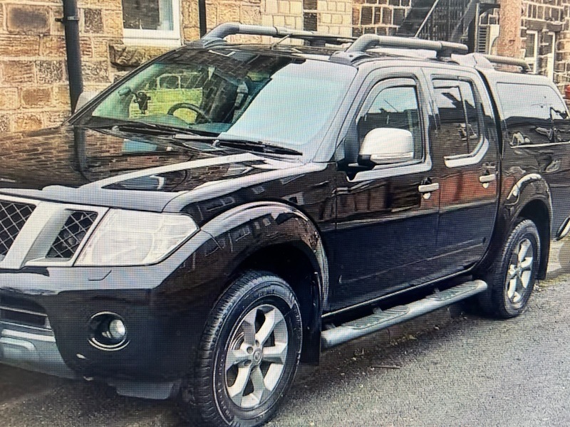 Nissan Navara Dci Platinum 4X4 Shr Black #3