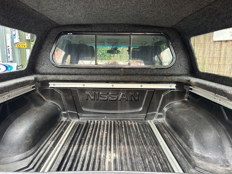 Nissan Navara Dci Platinum 4X4 Shr Black #6