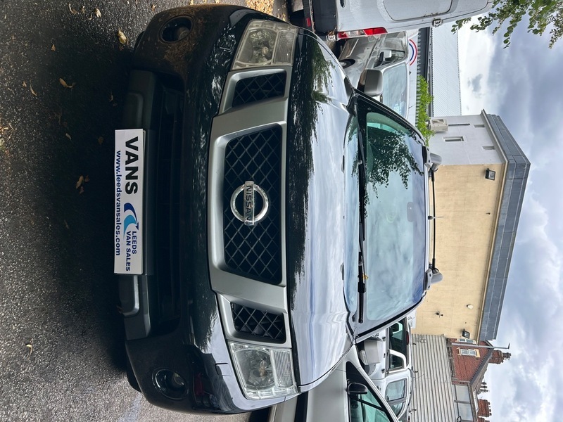 Nissan Navara Dci Platinum 4X4 Shr Black #4