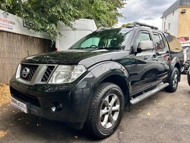 Nissan Navara Dci Platinum 4X4 Shr Black