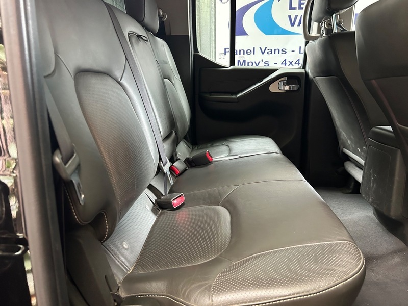 Nissan Navara 2.5 Dci Tekna 4X4 Grey #15