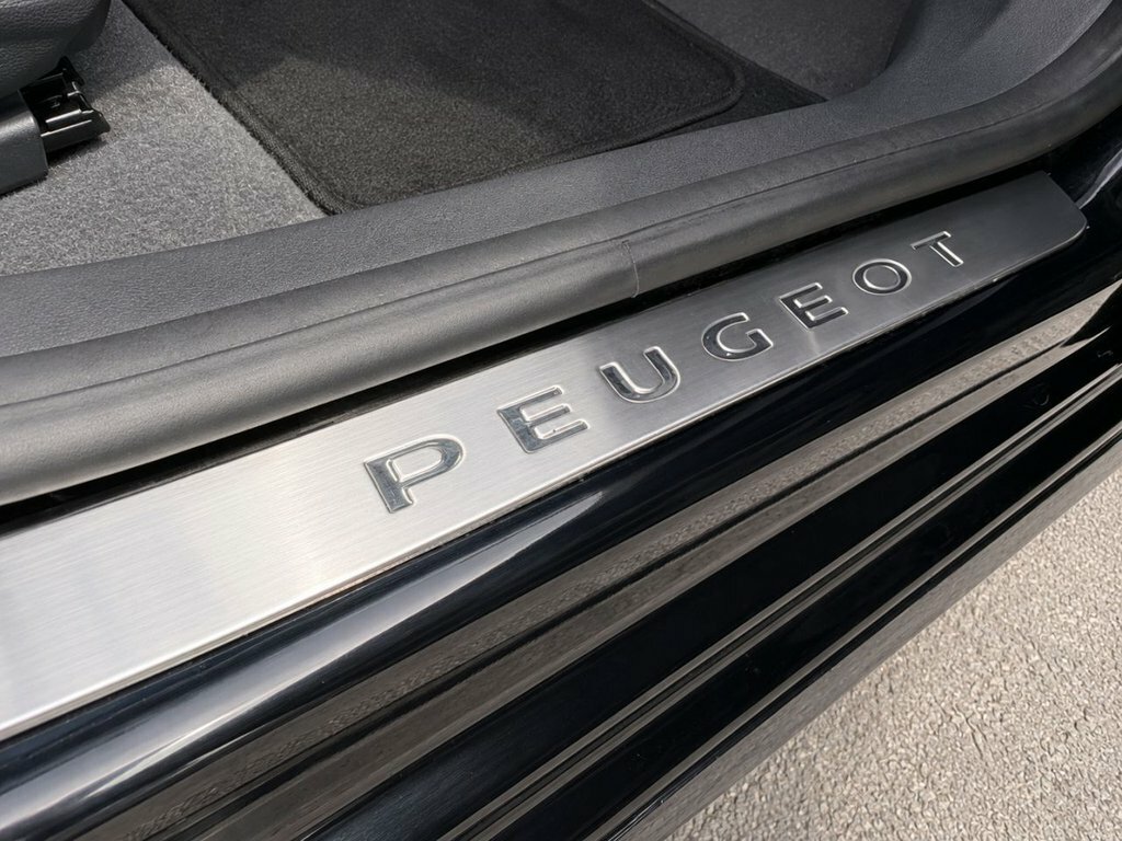 Peugeot 3008  Silver #10