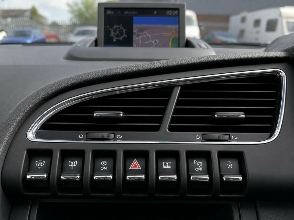 Peugeot 3008  Silver #12