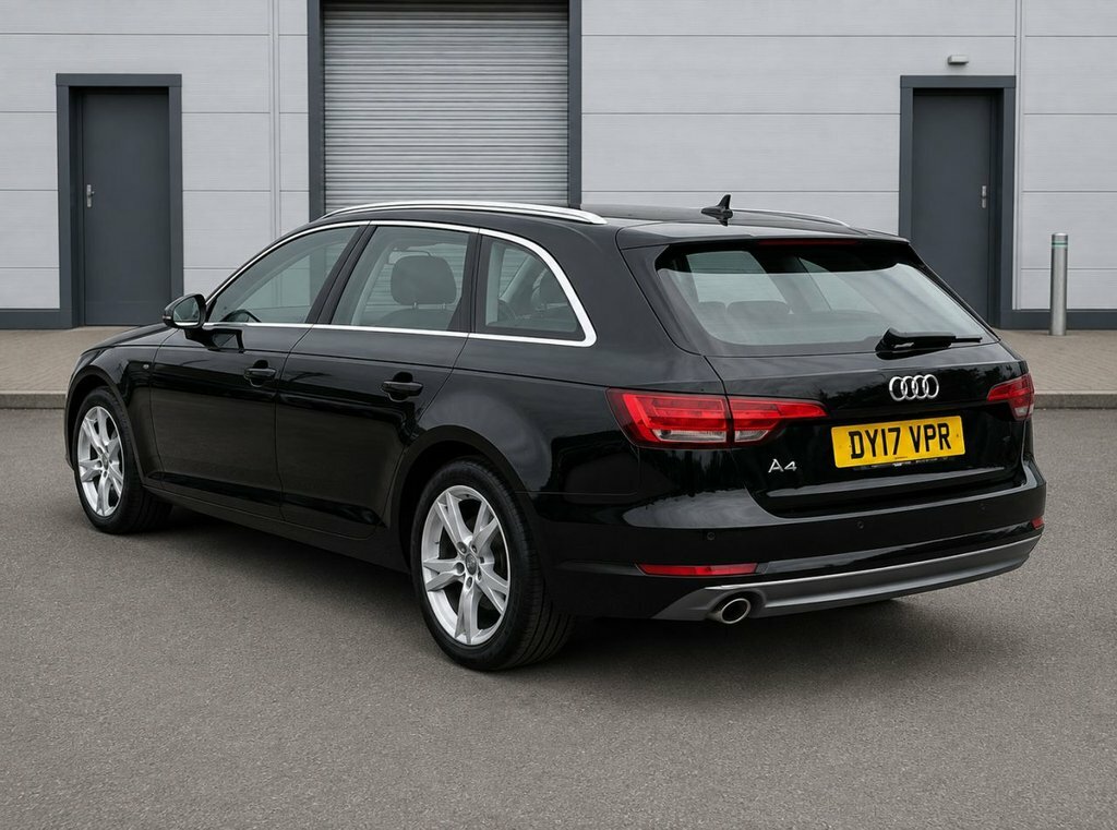 Audi A4 Avant 2L Sport Black #6