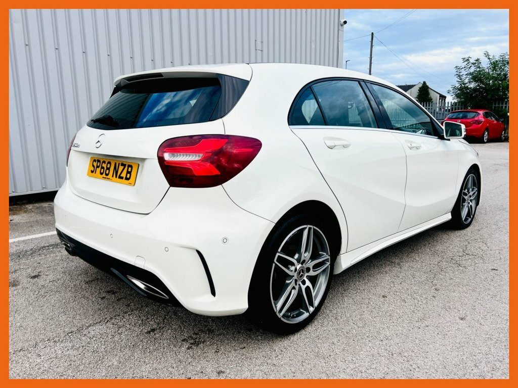 Mercedes-Benz A Class 1.3 A200 Amg Line Premium 7G-dct Euro 6 Ss Black #2