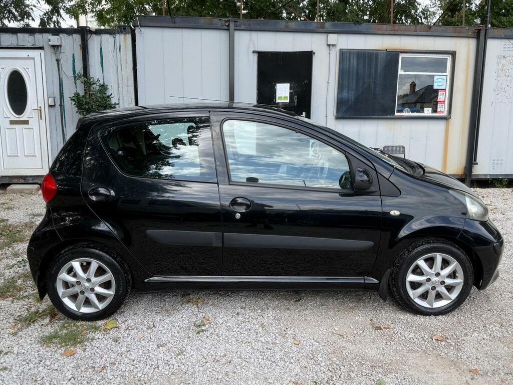Toyota Aygo Hatchback 1.0 Vvt-i Black Euro 4 200707 Black #5