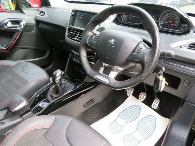 Peugeot 2008 2018 1.2 Puretech Gt Line Suv Eu HN18XPH Black #6