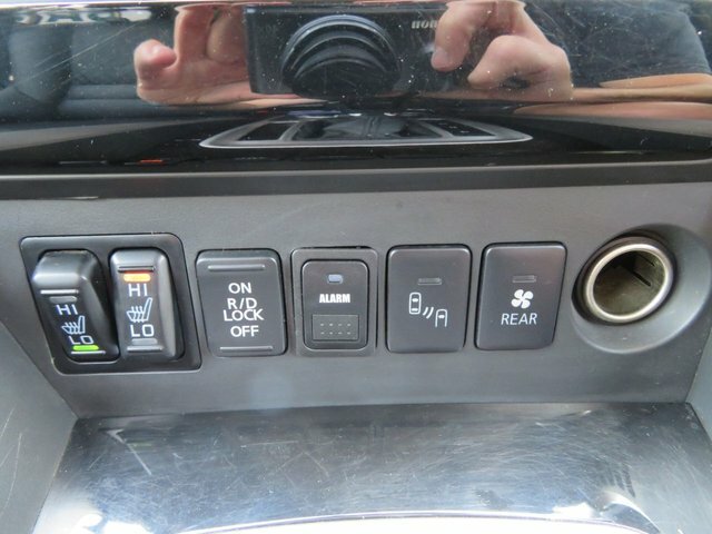 Mitsubishi Shogun Sport 2.4 Di-dc 4 4Wd Silver #12
