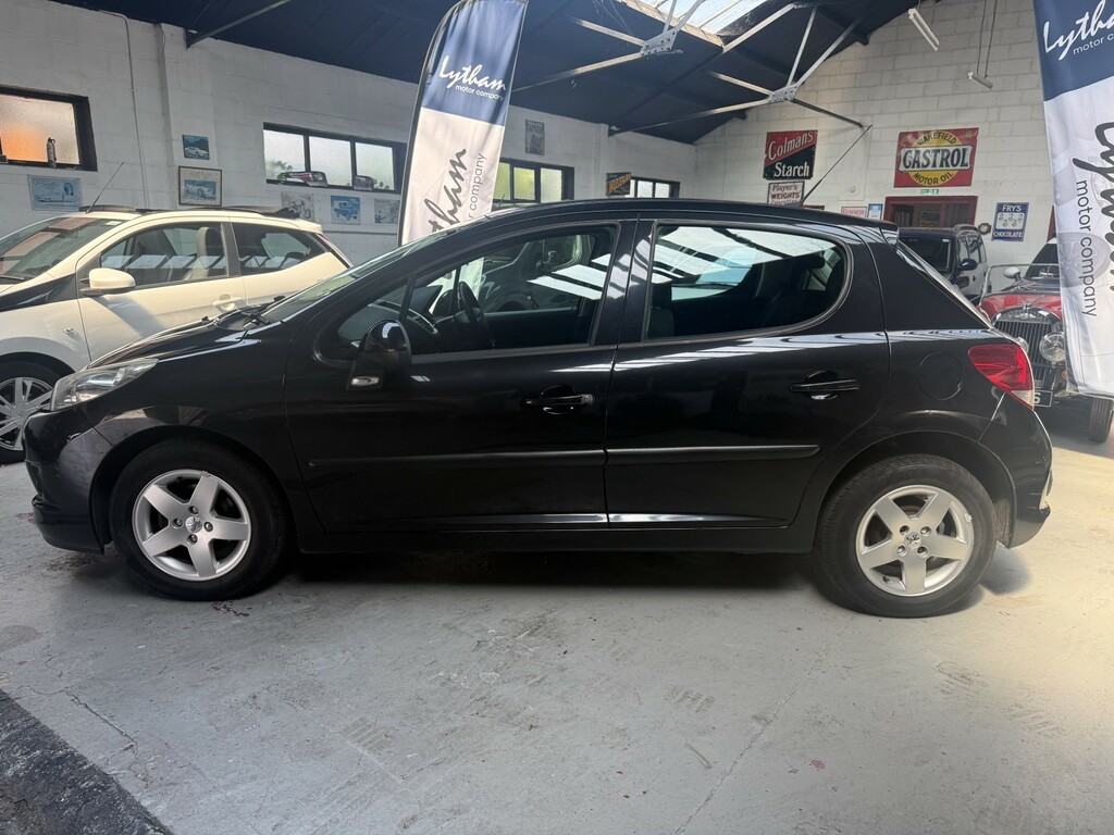 Peugeot 207 1.4 Verve Black #3
