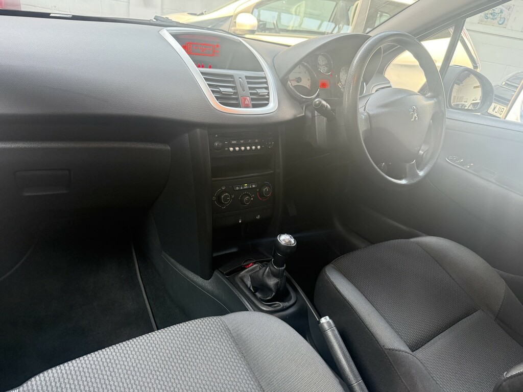 Peugeot 207 1.4 Hdi Envy Euro 5 #13