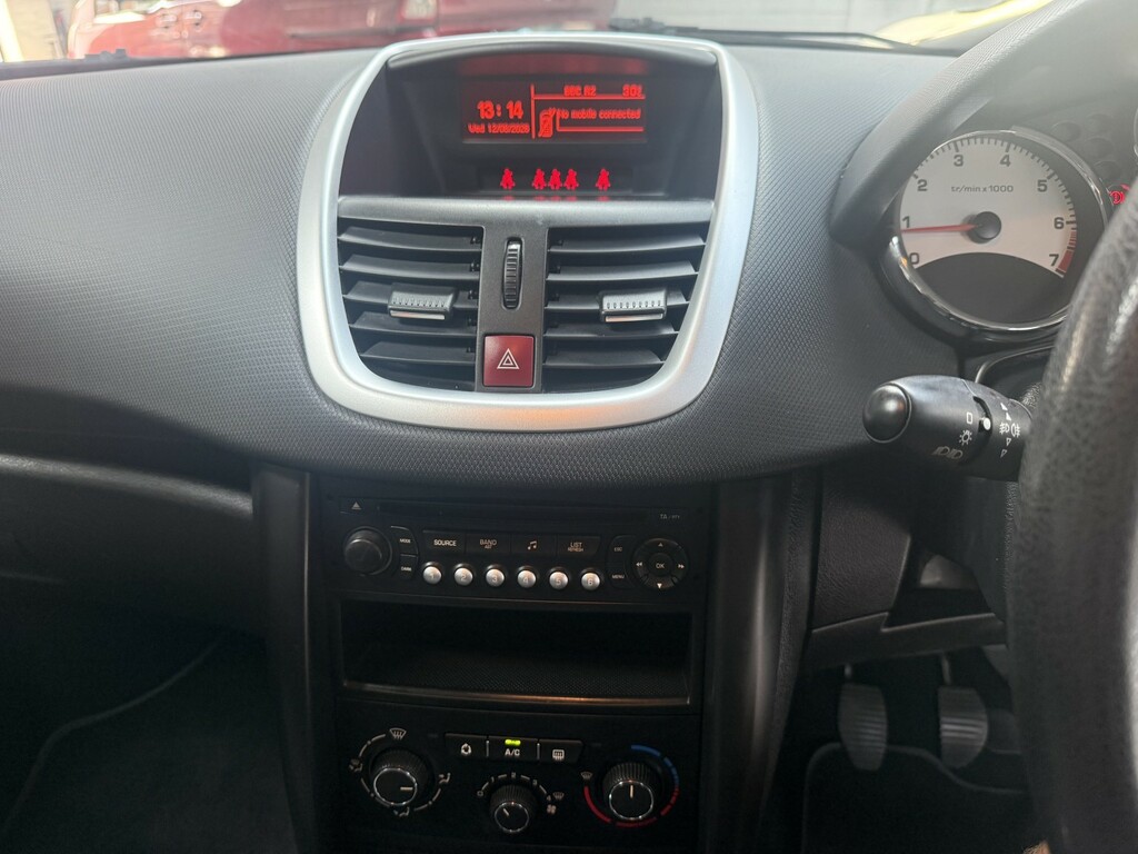 Peugeot 207 1.4 Hdi Envy Euro 5 #18