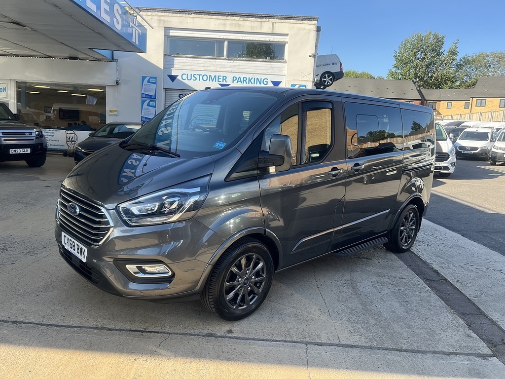 Ford Tourneo Custom 2.0 310 Ecoblue Titanium X Minibus L1 Grey