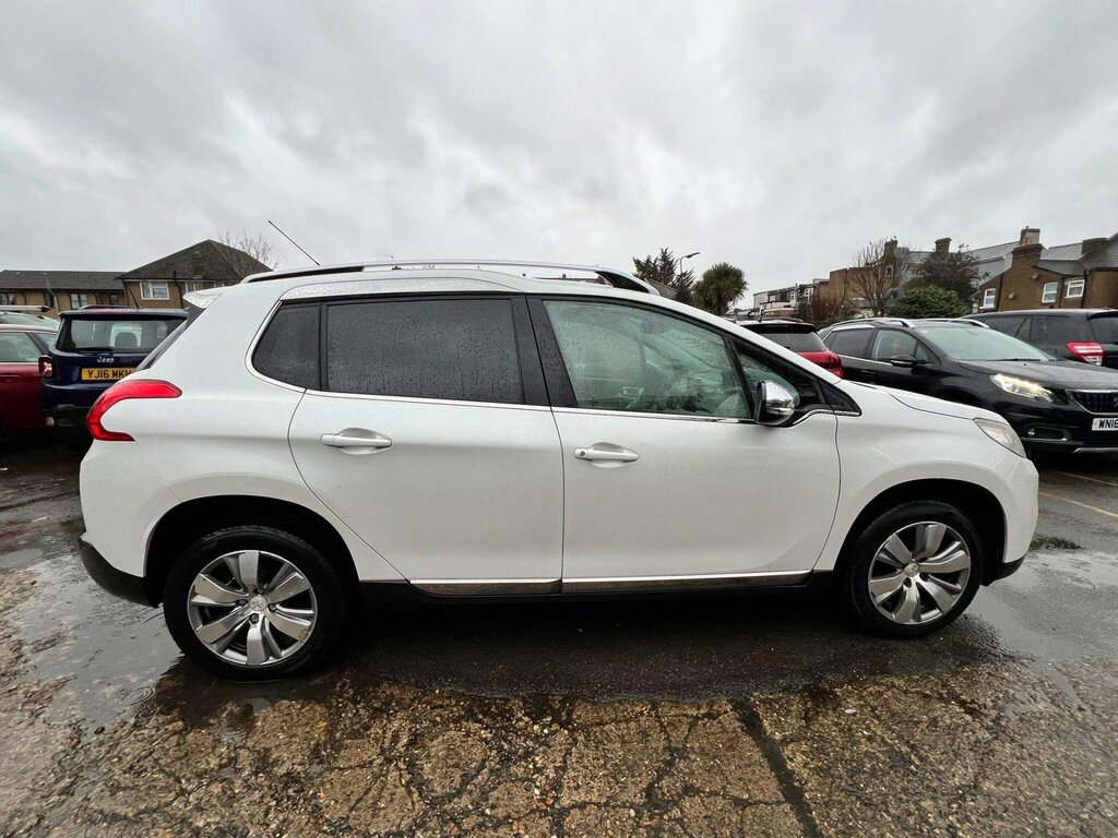 Peugeot 2008 1.2 Vti Puretech Active Euro 5 White #7