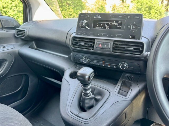 Toyota Proace City 1.5D 100 Icon Van 6 Speed Black #8