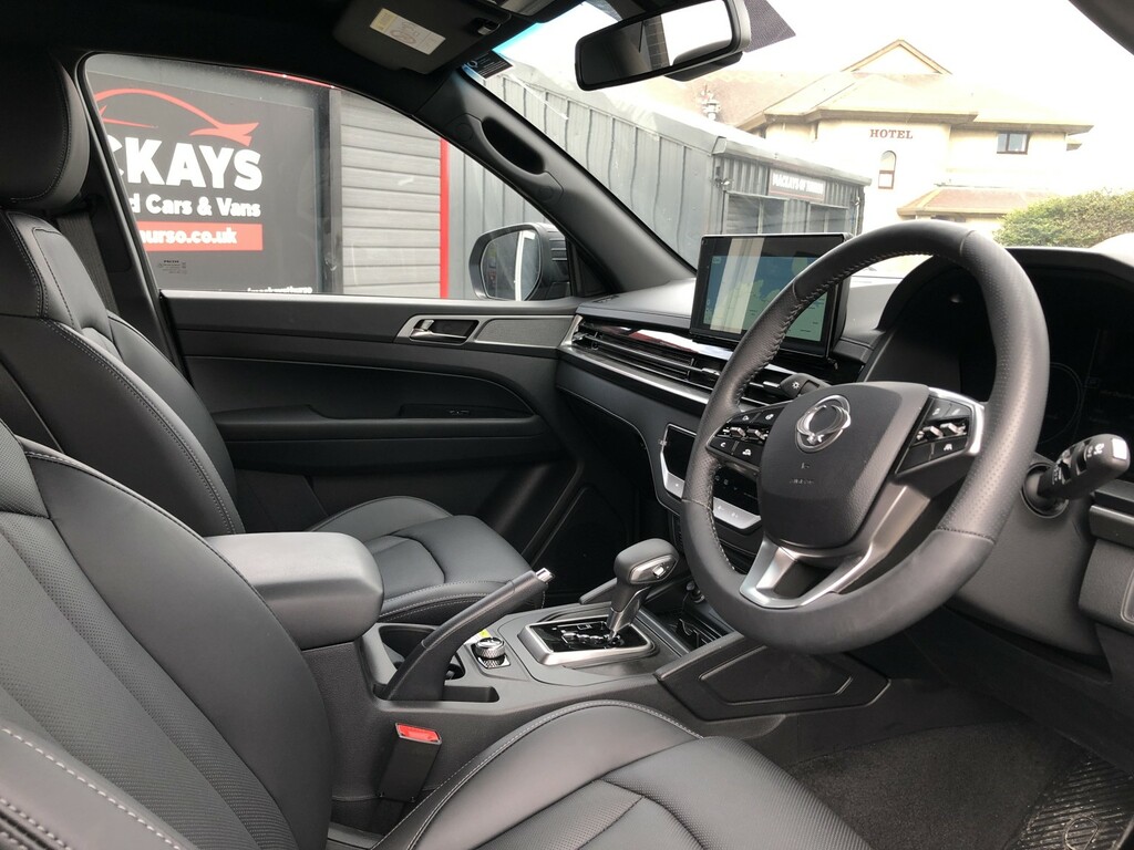 SsangYong Musso Pickup 2.2 D Saracen 2026 SV26OJH White #6