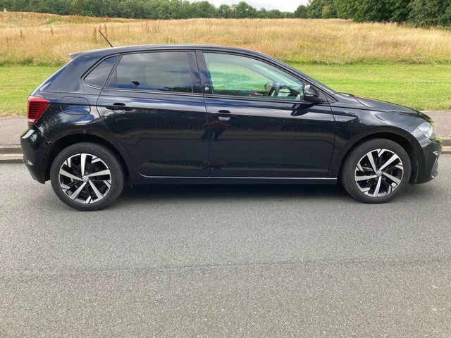 Volkswagen Polo 2018 1.0 Tsi Beats Euro 6 Ss SD18BDV Black #2