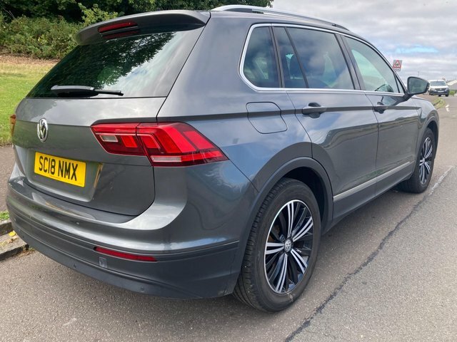 Volkswagen Tiguan 2018 1.4 Tsi Se Navigation Euro 6 Ss Grey #3