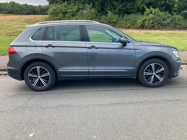 Volkswagen Tiguan 2018 1.4 Tsi Se Navigation Euro 6 Ss Grey #2