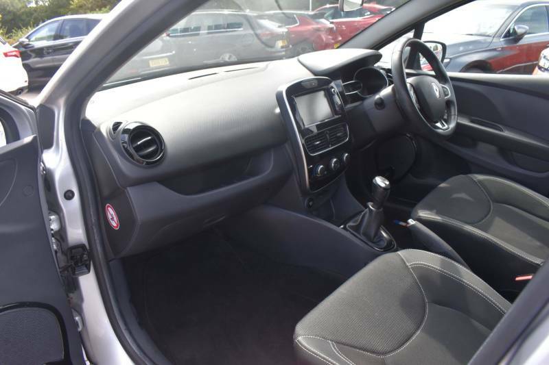 Renault Clio Renault Clio 0.9 Tce 90 Signature Nav Black #16
