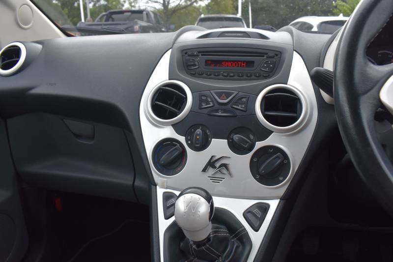 Ford KA 2016 1.2 Zetec Hatchback Euro 5 White #16
